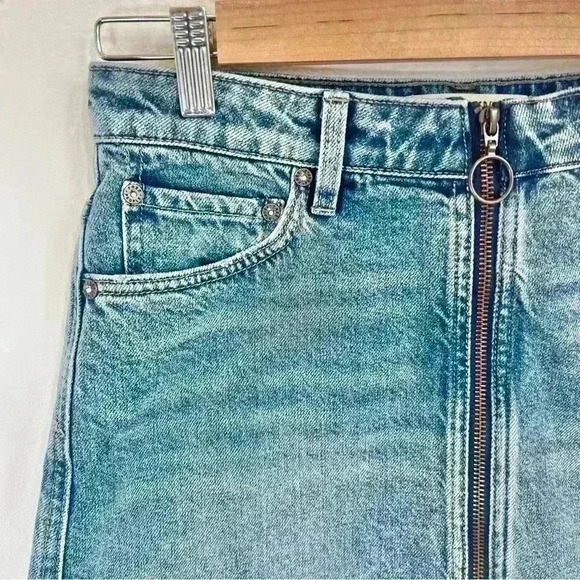 We The Free Women’s Denim Front Zip Mini Skirt Size 26 - Picture 3 of 14